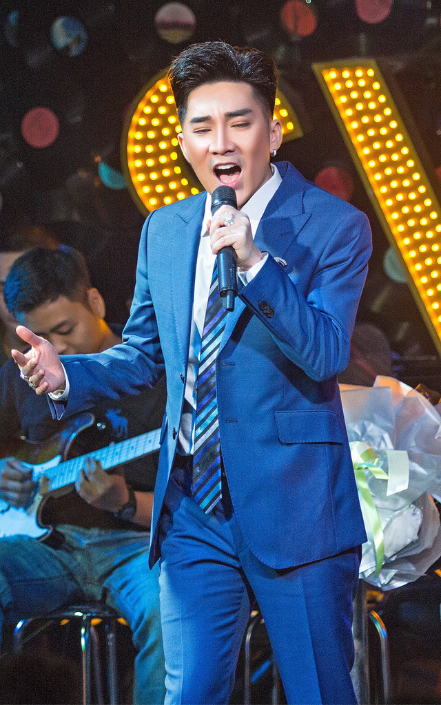 Sau khi đóng chung MV, ca sĩ Quang Hà khen diễn viên Việt Anh có bộ mặt sở khanh