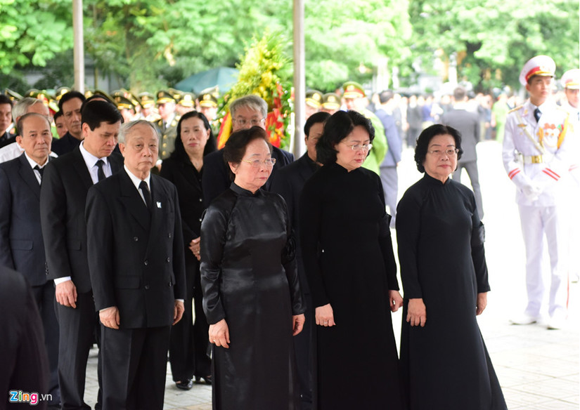 Lãnh đạo Đảng, Nhà nước lần lượt vào viếng Chủ tịch nước Trần Đại Quang