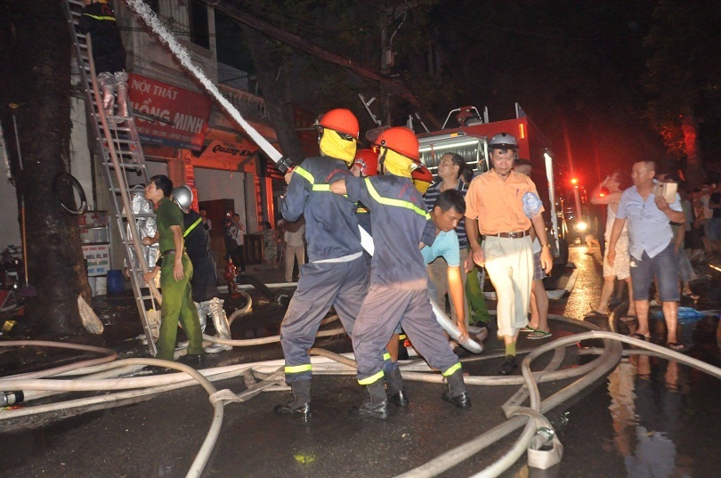 Khởi tố vụ cháy ở Đê La Thành khiến 2 người tử vong