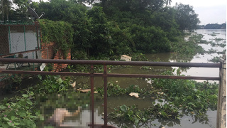 Hốt hoảng thấy thi thể nam giới không mặc đồ nổi trên sông Sài Gòn