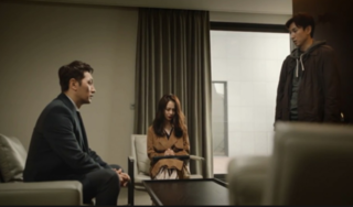 Chồng chết điếng khi 'bắt quả tang' vợ đang dạy con gọi tình nhân bằng bố