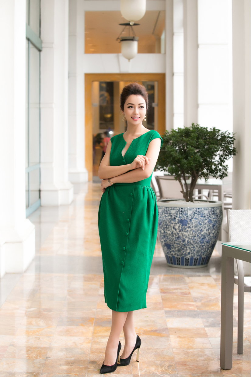  Hoa hậu Jennifer Phạm: Lấy được 'đại gia' nhưng vẫn cần mẫn lao động