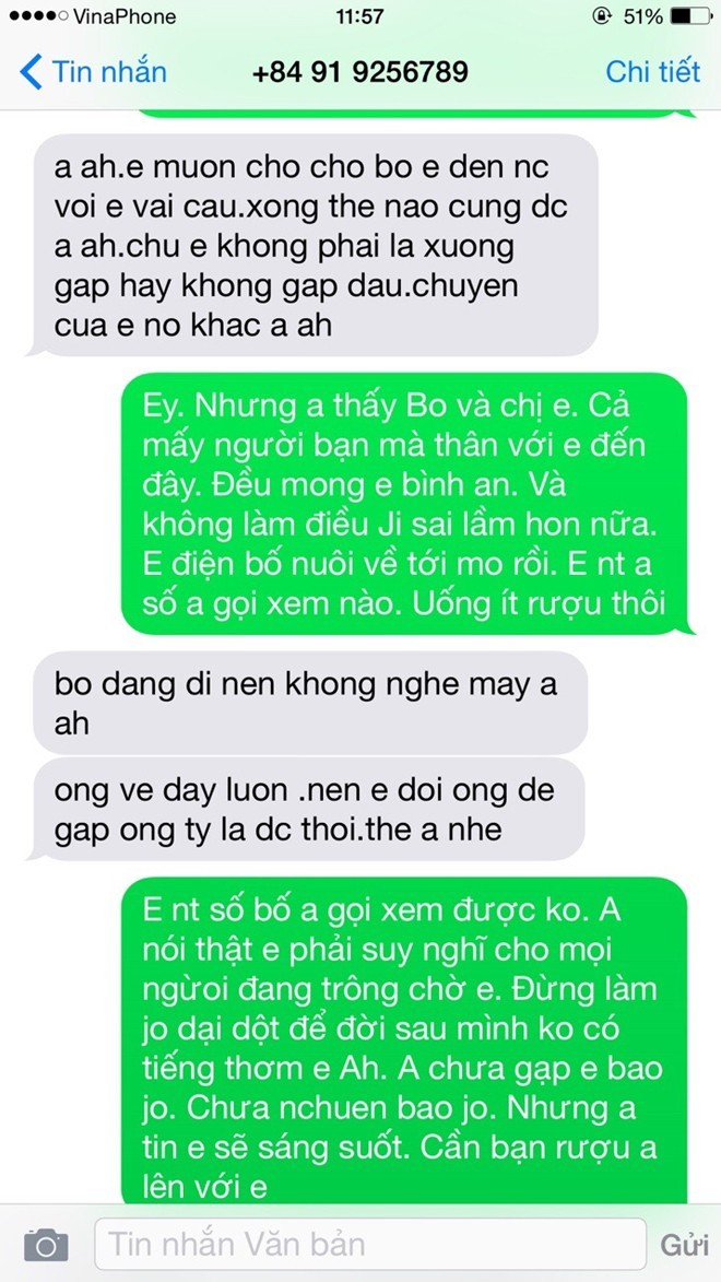 Hành động kỳ lạ trước khi đầu hàng của kẻ ôm lựu đạn cố thủ ở Nghệ An