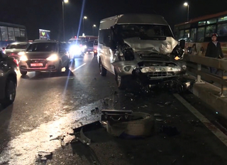 Bị tông chết khi sửa xe trên cầu Nhật Tân: Bài học nhãn tiền cho tài xế