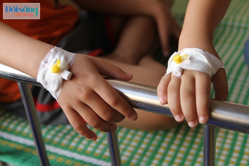 Thông tin mới nhất vụ việc hàng trăm học sinh nhập viện nghi do ngộ độc ở Ninh Bình5