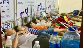 Thông tin mới nhất vụ hàng trăm học sinh nhập viện nghi do ngộ độc ở Ninh Bình