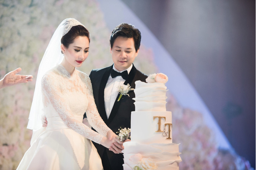 Hoa hậu Đặng Thu Thảo tiết lộ từng bị tụt huyết áp trong ngày cưới vì quá hồi hộp