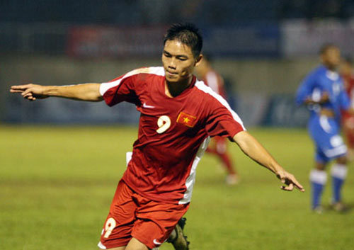 Cầu thủ Nam Định tỏa sáng rực rỡ trên đất Hàn Quốc