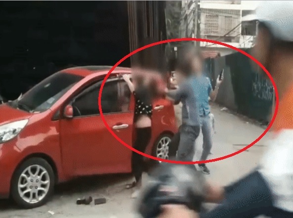Nguyên nhân vụ chồng đánh đập vợ dã man trước mặt con giữa phố