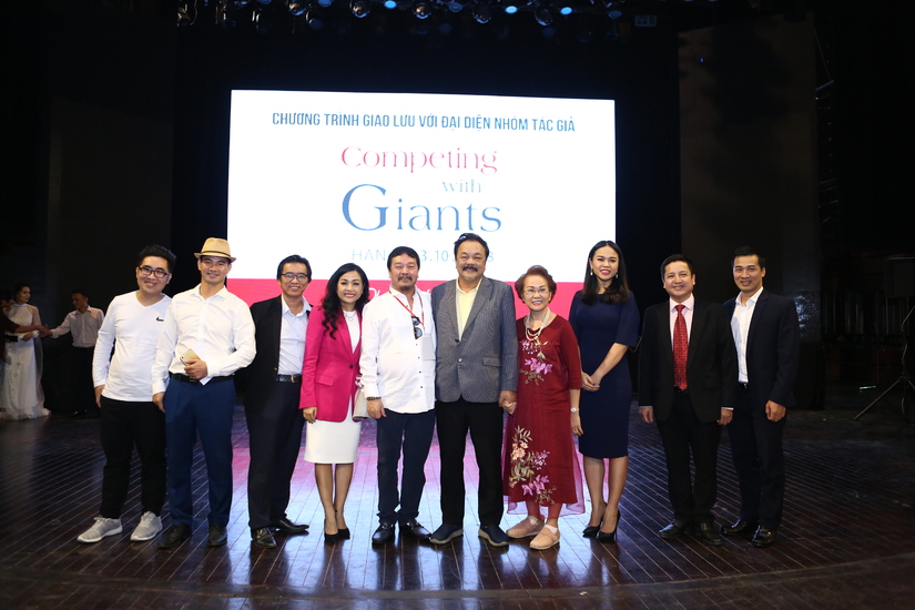Ra mắt sách 'Competing With Giant' của nữ doanh nhân Trần Uyên Phương tại Việt Nam