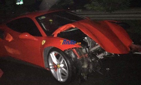Tuấn Hưng lần đầu chia sẻ việc siêu xe Ferrari 16 tỉ vỡ nát trên cao tốc