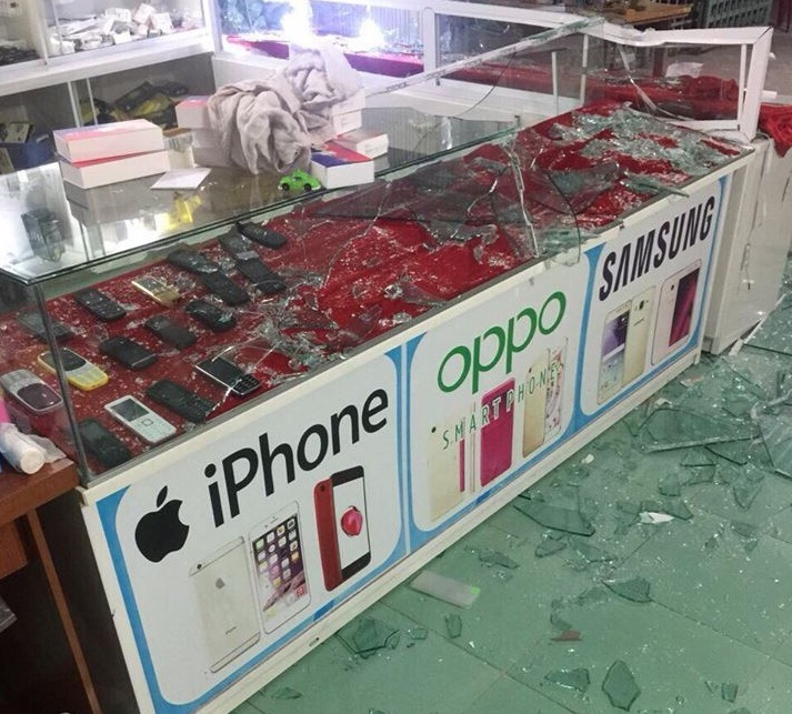 Cửa hàng điện thoại ở Nam Định bị đập phá trong đêm 