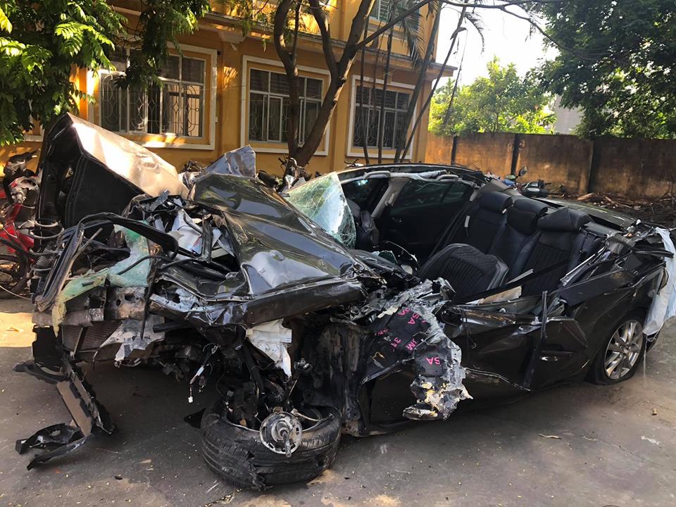 ​Hình ảnh chiếc xe Mazda3 sau tai nạn khiến nhiều người ám ảnh