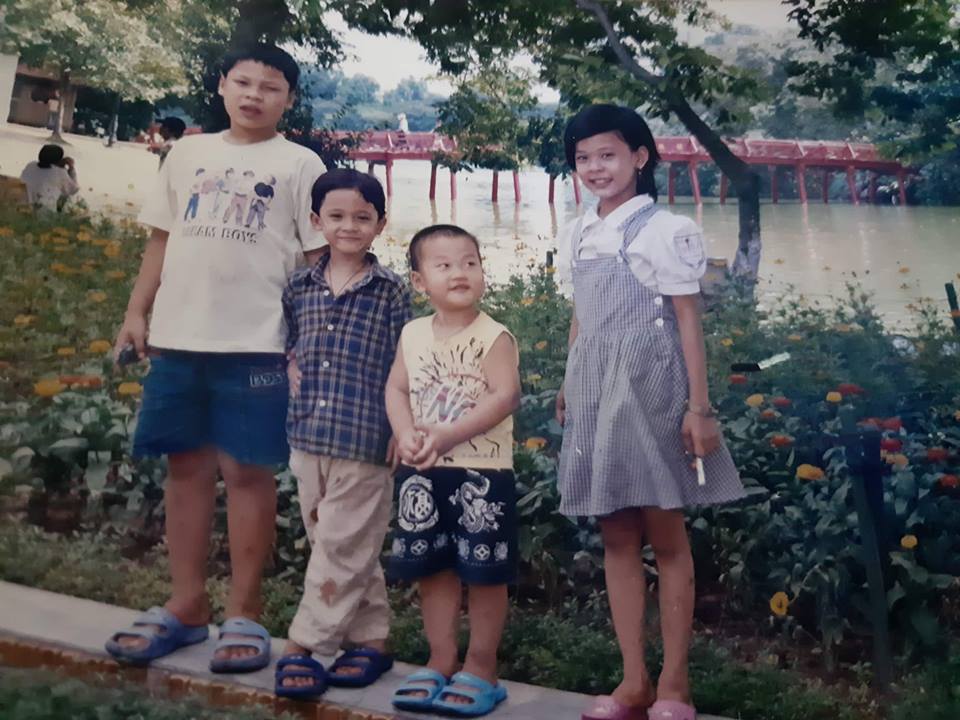 Người mẹ bán nước dạo mong tìm con gái mất tích 14 năm