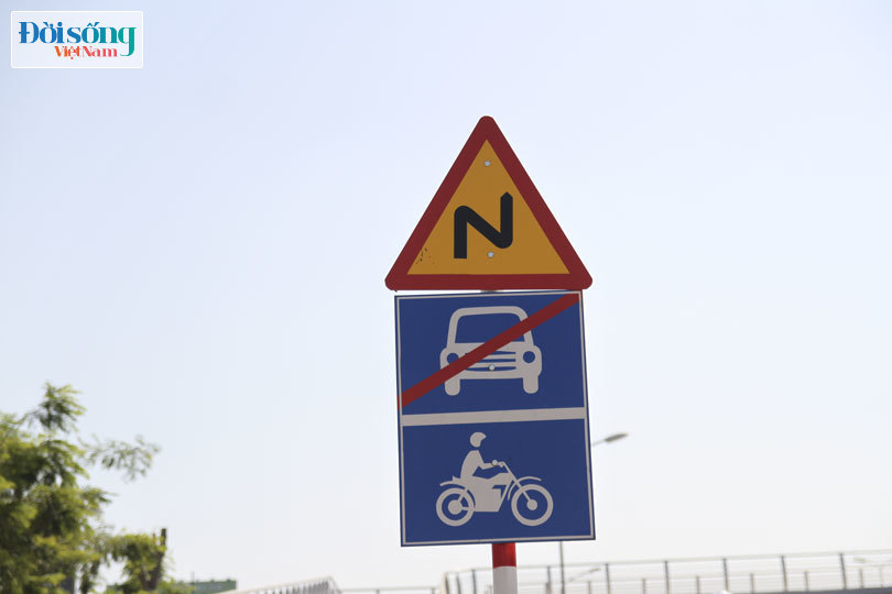 Cây cầu duy nhất ở Hà Nội chỉ dành cho người đi bộ, xe thô sơ và xe máy đi qua11