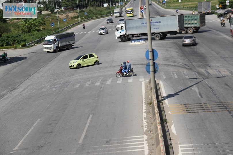 Cây cầu duy nhất ở Hà Nội chỉ dành cho người đi bộ, xe thô sơ và xe máy đi qua14