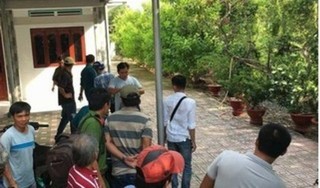 Gắn định vị biết vợ vào nhà nghỉ, chồng xông đến chém tình địch tử vong