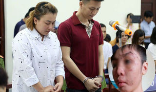 Bố đẻ cùng mẹ kế bạo hành con trai 10 tuổi ở Hà Nội rút đơn kháng cáo