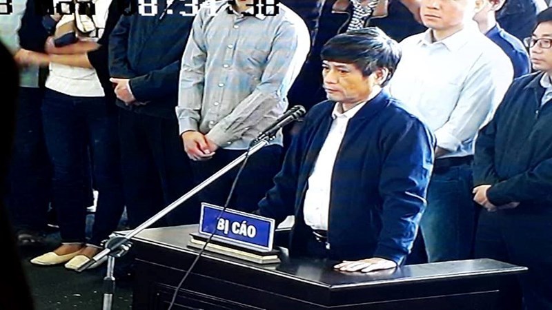 Những câu trả lời đầu tiên tại tòa của ông Phan Văn Vĩnh, Nguyễn Thanh Hóa 