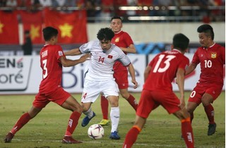 Tuyển Việt Nam gặp thách thức trước Malaysia tại AFF Cup