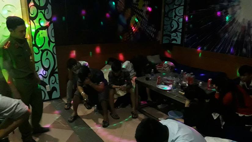 Hải Phòng: Phát hiện gần chục dân chơi đất Cảng sử dụng ma túy trong quán karaoke