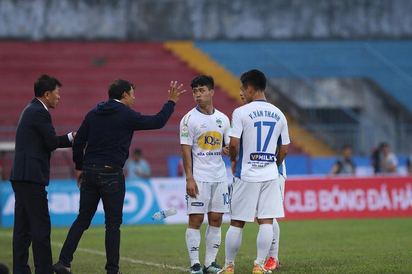 Đội bóng của bầu Hiển bất ngờ chiêu mộ HLV Nguyễn Quốc Tuấn