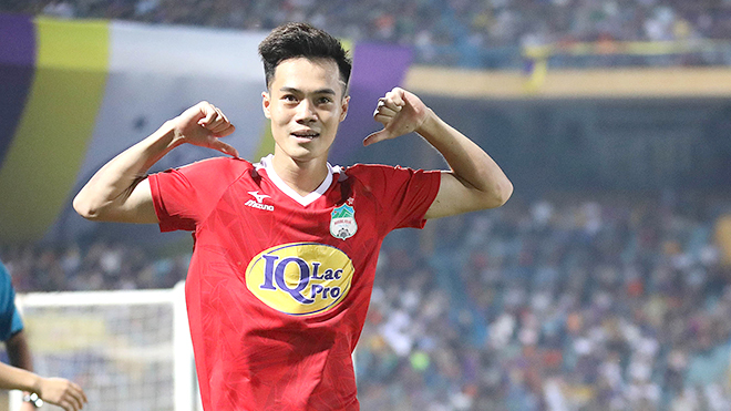 Tiền vệ Văn Toàn nói gì trước trận quyết đấu với Malaysia?