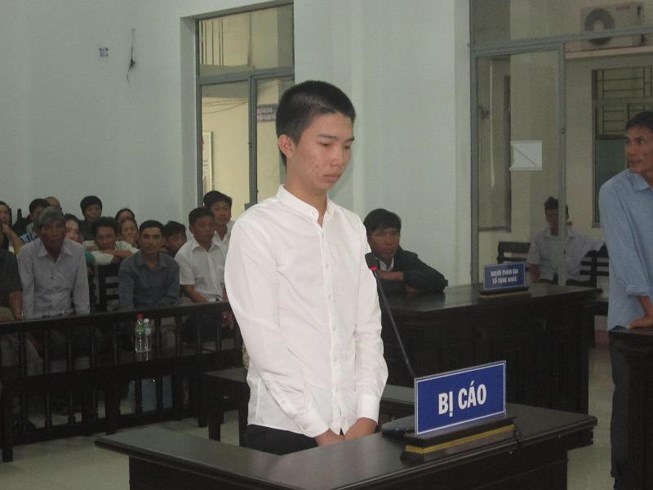 Nam sinh lớp 10 đâm bạn học tử vong ở Khánh Hòa