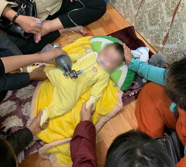  Bé trai 4 tháng ở Hà Nội tử vong do ngủ bị đè: Lời cảnh tỉnh cho các bậc cha mẹ