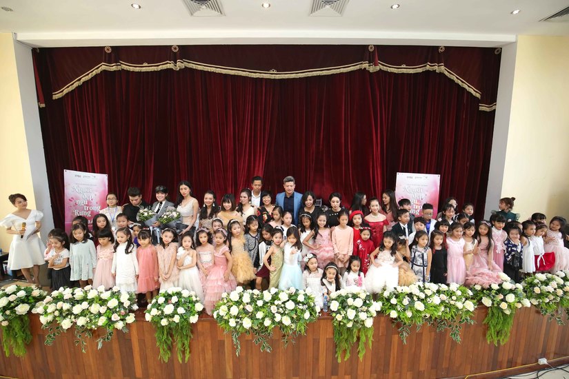 130 vũ công nhí tham gia vở diễnballet đẹp nhất mọi thời đại 'Người đẹp ngủ trong rừng'