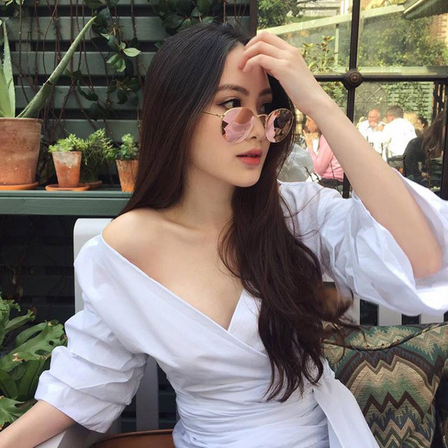 Ngắm hot girl Lào gốc Việt xinh đẹp và quyến rũ nghiêng ngả mạng xã hội25