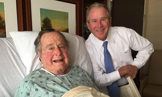 Tiết lộ cuộc điện thoại cuối cùng của cựu tổng thống Bush với con trai trước khi qua đời