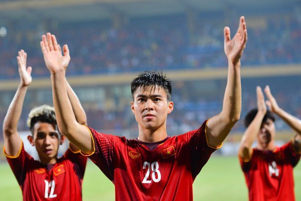 Đội tuyển Việt Nam nhận nhiều lời ngợi khen từ báo chí châu Á