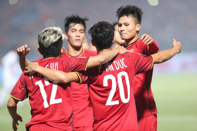 Đội tuyển Việt Nam sáng cửa vào chung kết AFF Cup 2018
