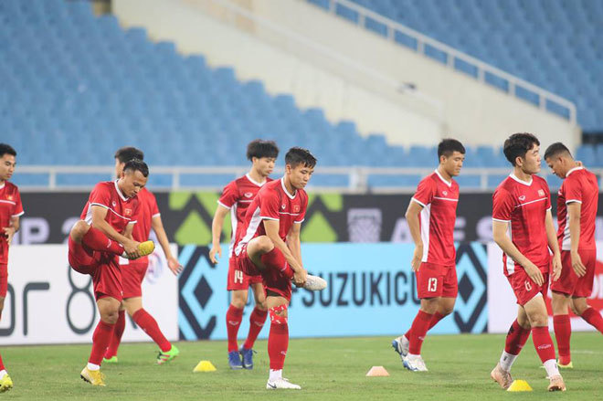 đội tuyển Việt Nam có buổi tập đầu tiên trên đất Malaysia