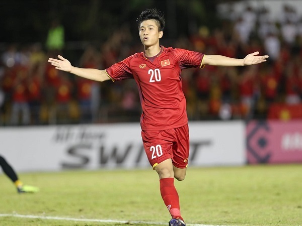  Phan Văn Đức đón niềm vui bất ngờ trước trận chung kết với Malaysia