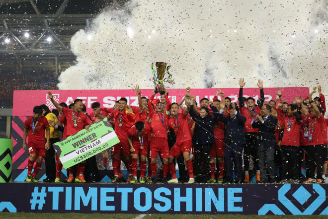 Niềm vui chiến thắng của ĐT Việt Nam khi đoạt chức vô địch AFF Cup