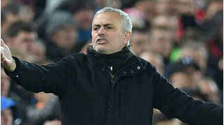 HLV Mourinho bị 'Quỷ đỏ' sa thải sau chuỗi thành tích bết bát