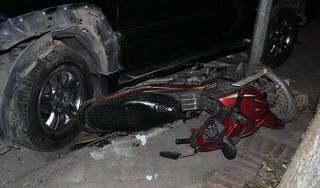 Hiện trường vụ nữ tài xế Lexus gây tai nạn liên hoàn tông nhiều xe máy và xe CSGT 