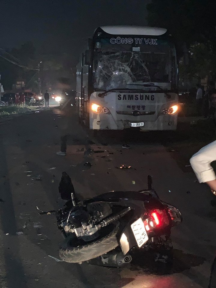 Bắc Giang: Va chạm với xe Samsung, 2 thanh niên tử vong tại chỗ