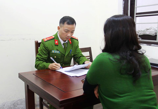 Gái Việt cắm sổ đỏ, vay nặng lãi vì tin lời hứa ngọt ngào của bạn trai ngoại quốc.