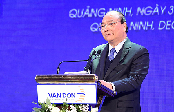 Thủ tướng Nguyễn Xuân Phúc nhấn nút khánh thành sân bay Vân Đồn 2