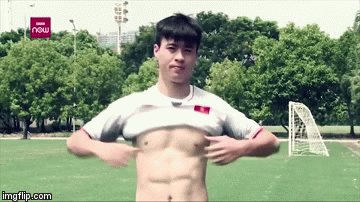 Clip: Duy Mạnh khoe 'cơ bắp cuồn cuộn' tại màn giới thiệu cầu thủ của Asian Cup 2019
