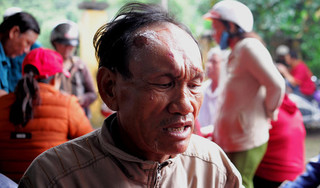 Vụ lở núi ở Khánh Hòa: Thắt lòng người chồng bới đất đá tìm vợ con trong vô vọng