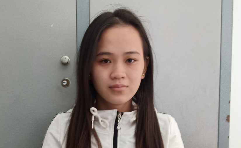 Hot girl 9X lẻn vào hội chợ cướp giật dây chuyền