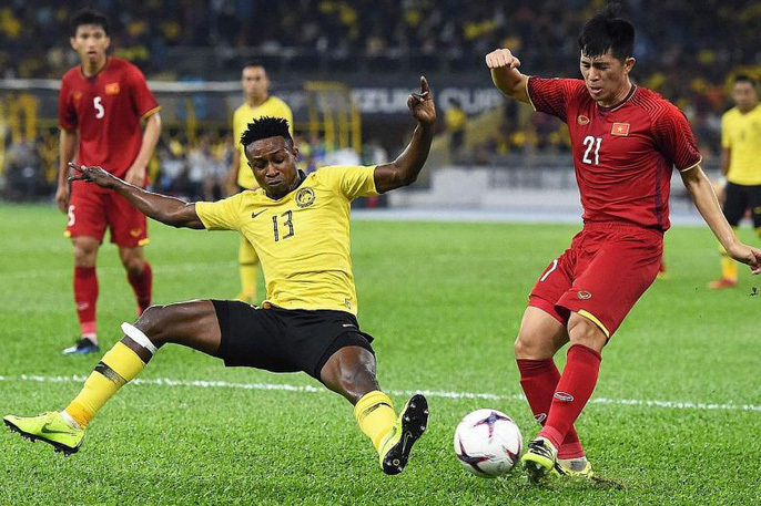 Tiền đạo Mohamadou Sumareh Malaysia nhận án phạt nặng sau chung kết AFF Cup