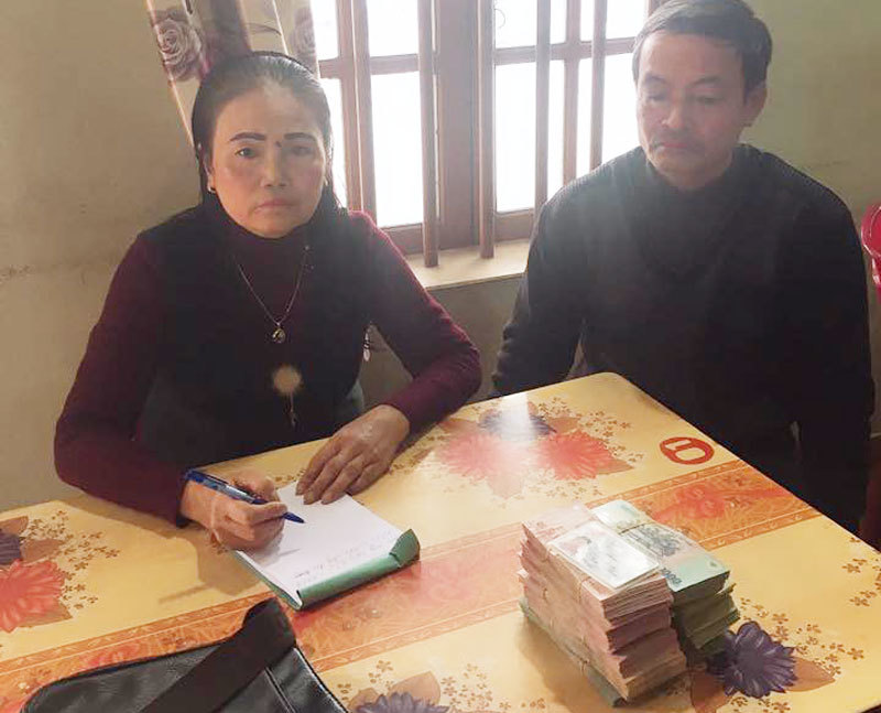 Thái Bình: Vợ chồng chủ quán trả lại 235 triệu đồng khách để quên