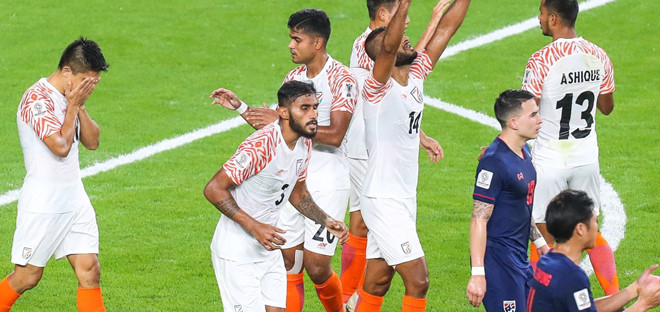 HLV Thái Lan nói gì khi đội nhà để thua tủi hổ trước Ấn Độ?