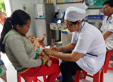 Bộ Y tế khuyến cáo sau khi có hơn 100.000 trẻ tiêm vắc xin ComBE Five 2