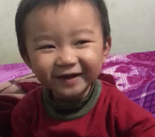 CLIP: Bé 2 tuổi hát “Mưa chiều miền Trung” dậy sóng cộng đồng mạng